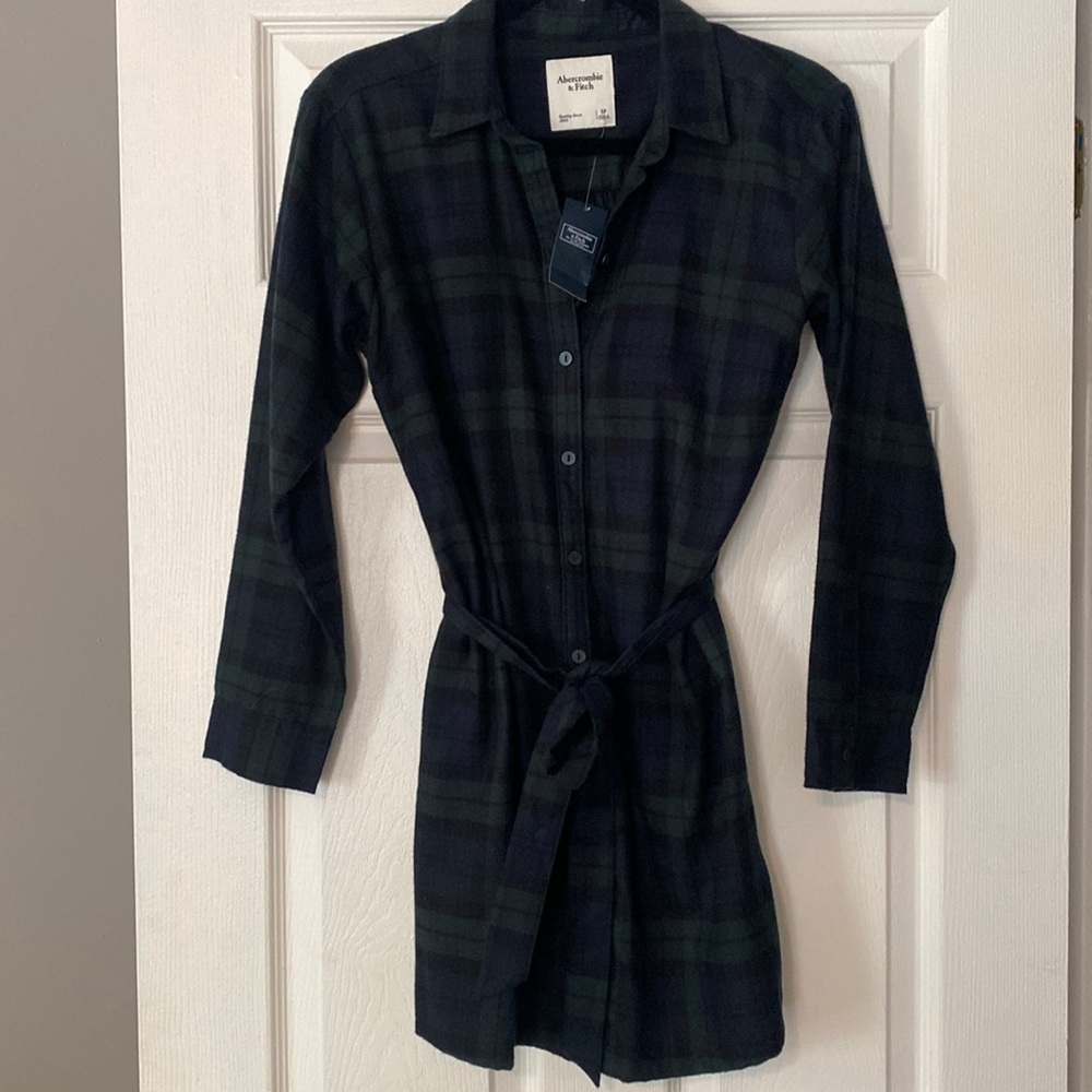 Abercrombie and Fitch long sleeve button up plaid fall dress size small NWT